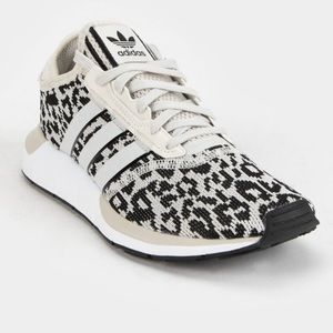 Adidas Swift Run X Women’s Gray Leopard Shoes EUC